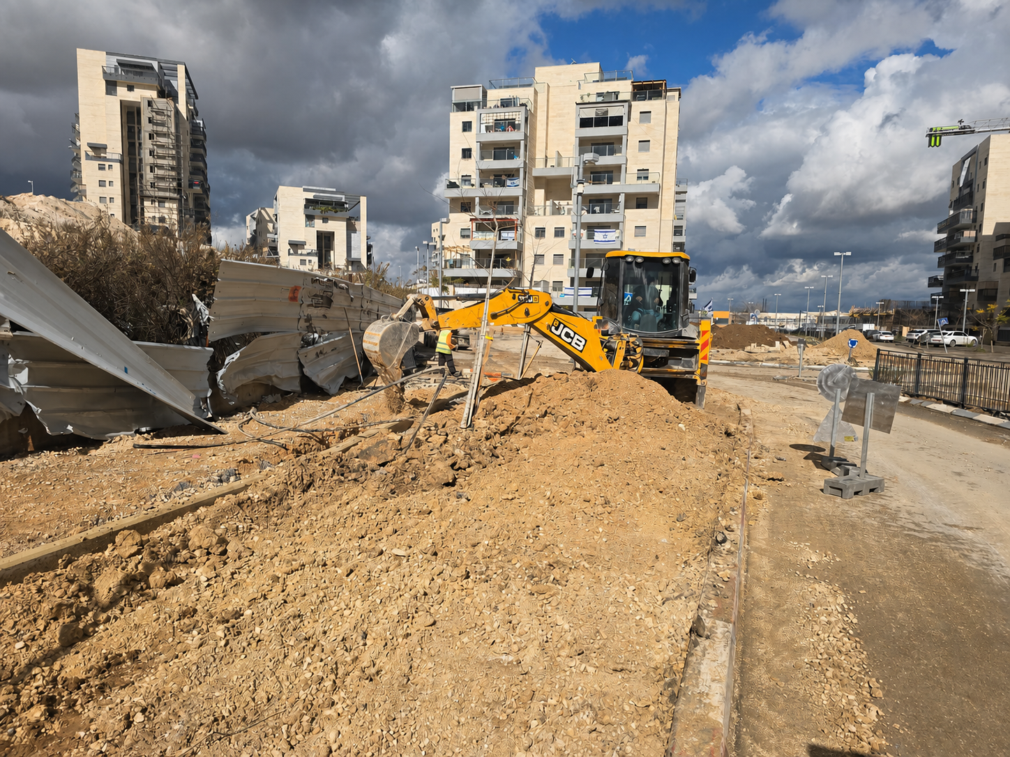עבודות עפר ותשתית בפרויקט השלמות לאכלוס בשכונה ה׳1, בית שמש